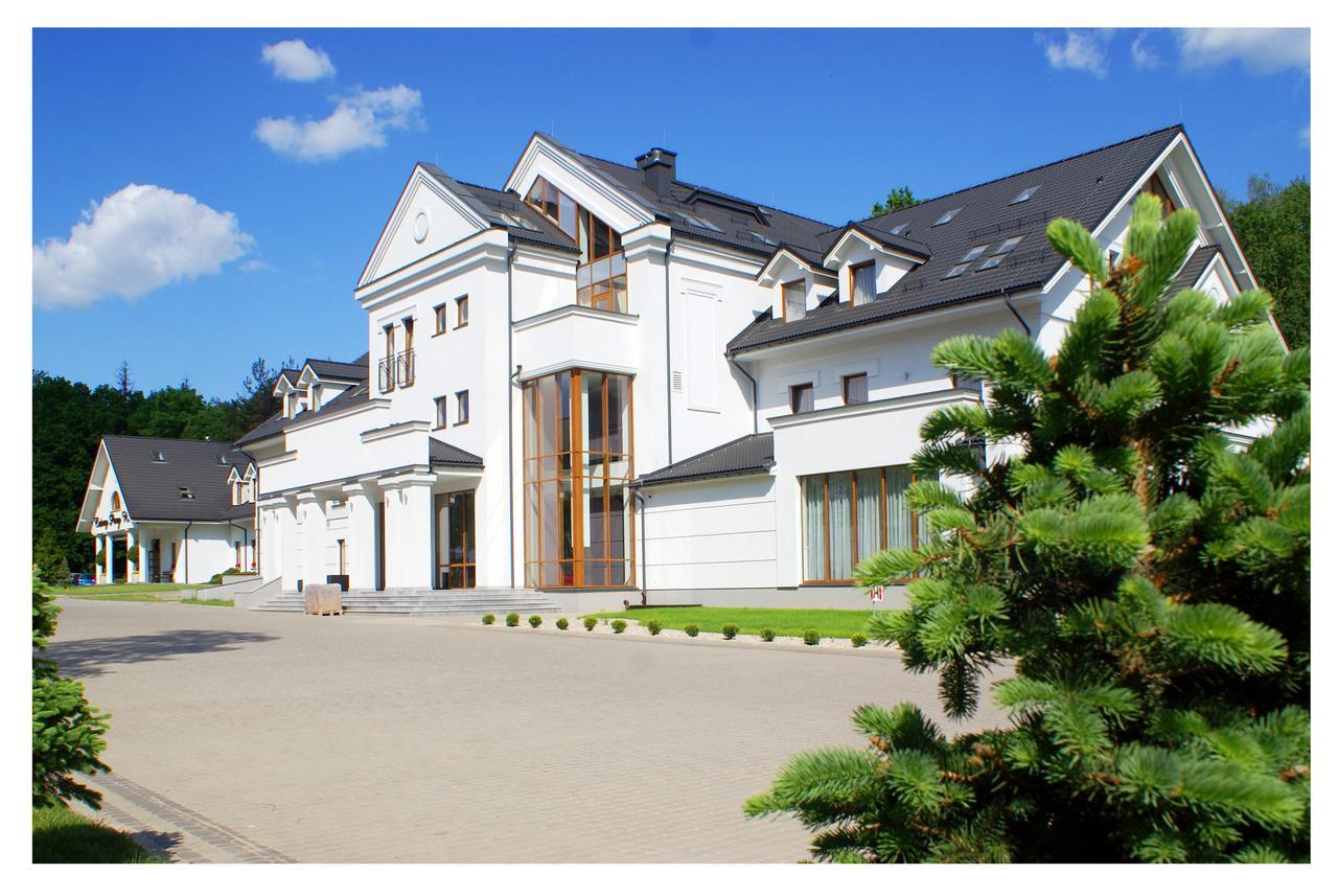 Hotel Cztery Pory Roku Bielsk Podlaski Exteriör bild