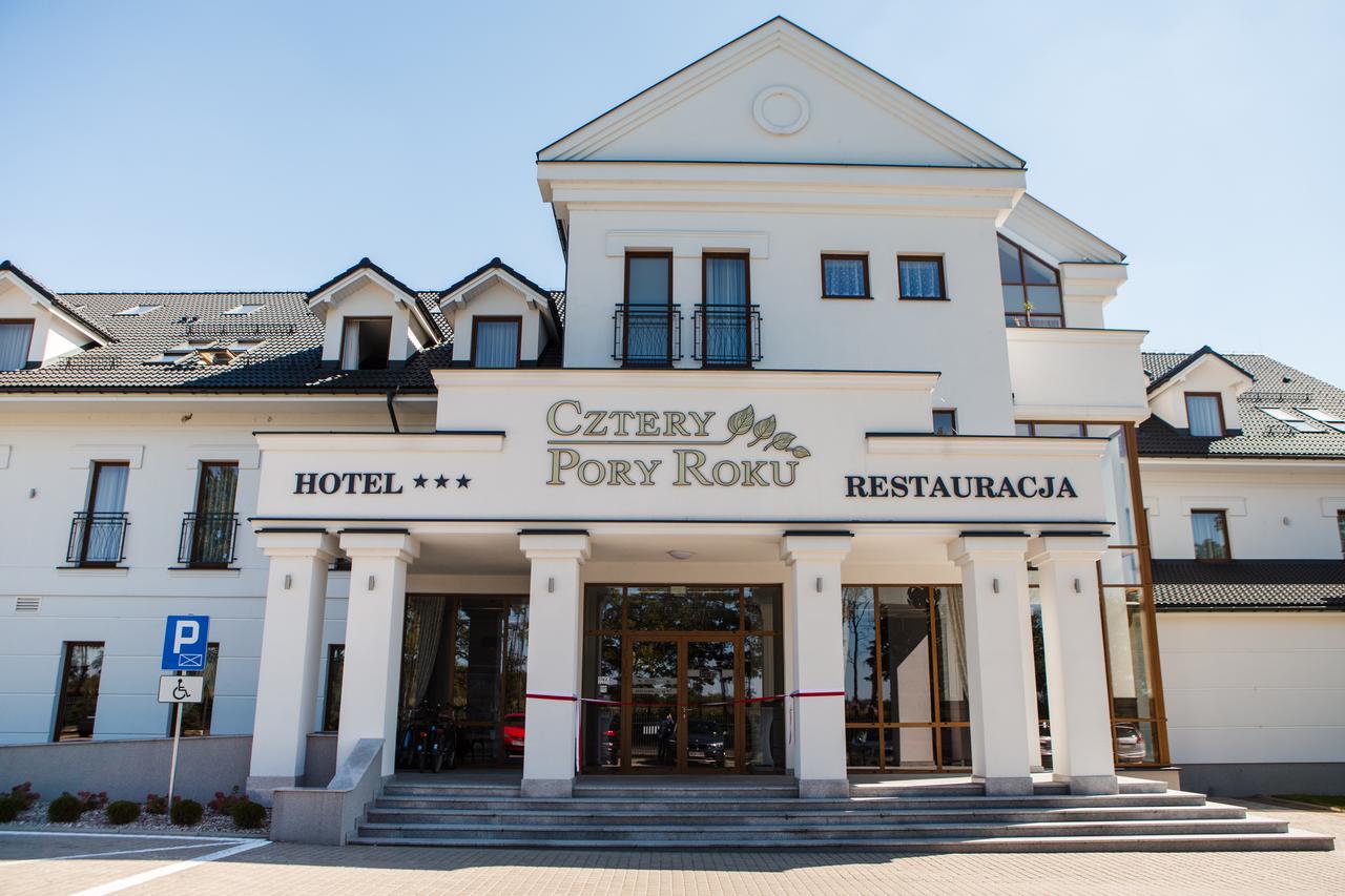 Hotel Cztery Pory Roku Bielsk Podlaski Exteriör bild
